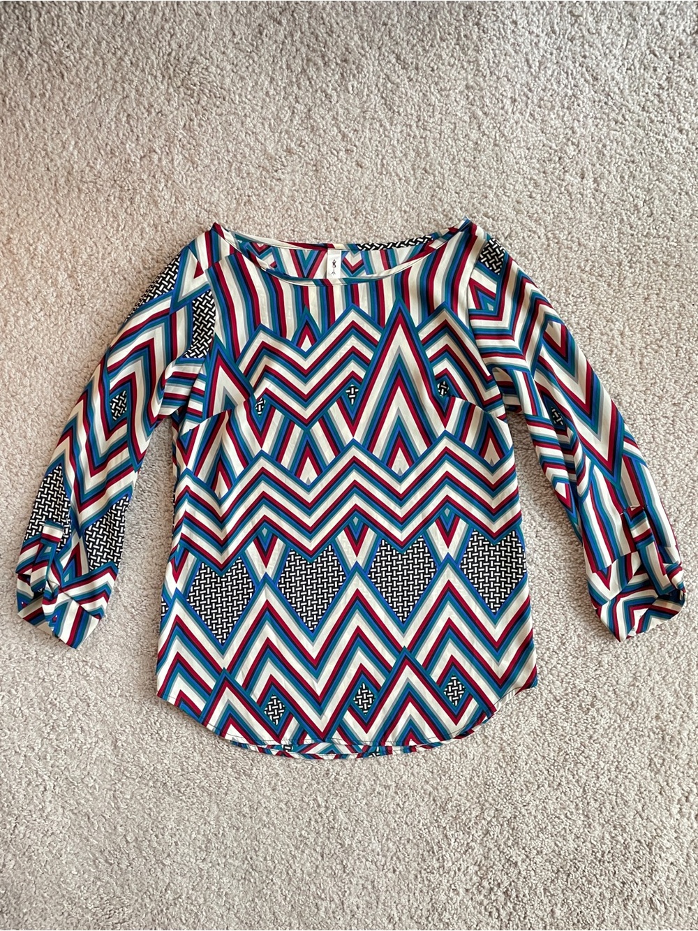 Vanilla Bay Boutique Chevron Red Blue Cream Three-Quarter Top Size Small / XS